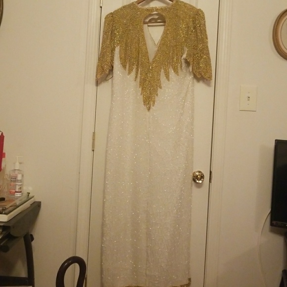 Gown - Picture 2 of 2